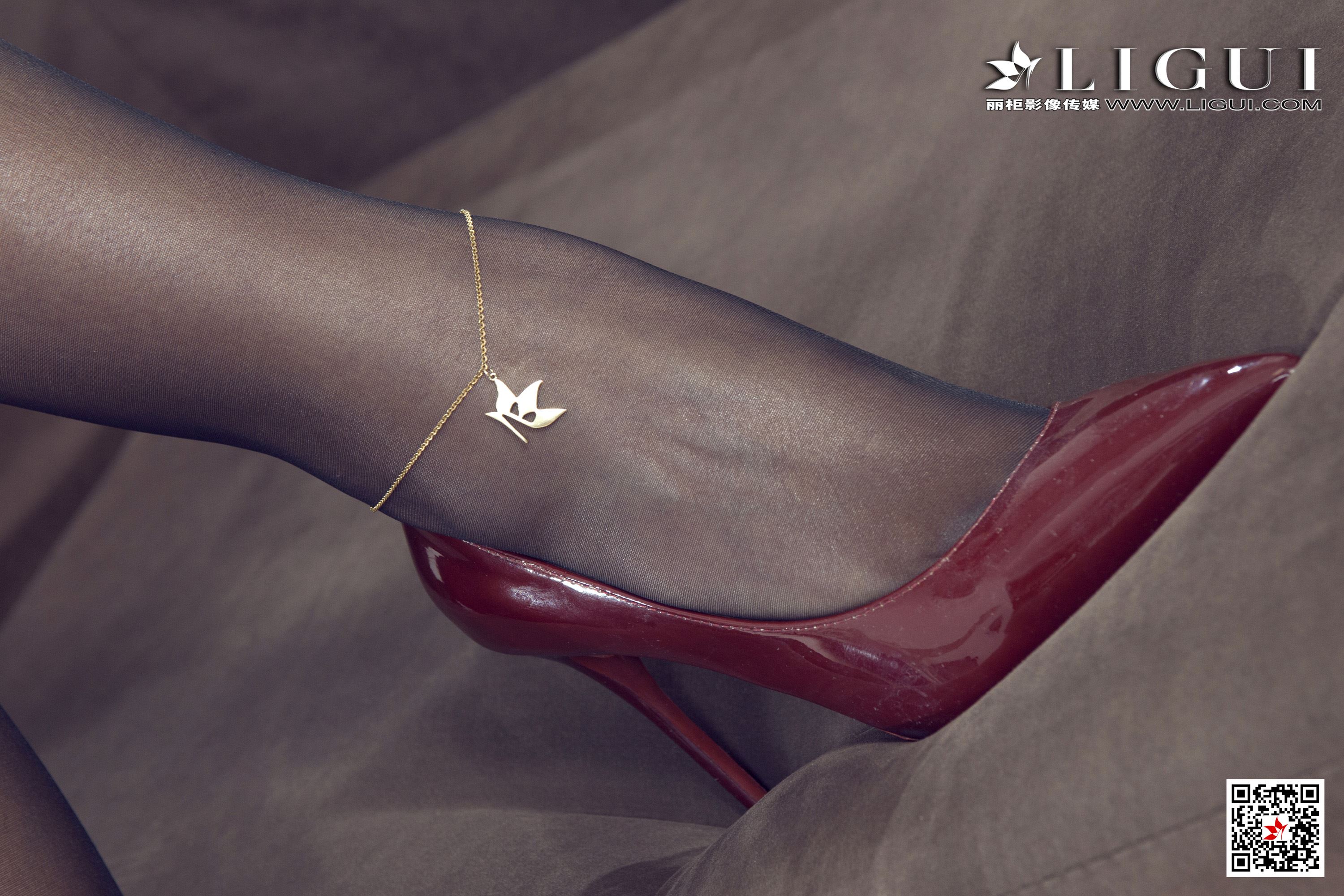 Ligui丽柜  2021.02.01 《职场新秀》嘤嘤